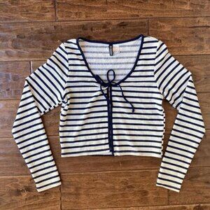Divided by H&M White Navy Stripe Tie Front Cropped Long Sleeve Ribbed Top Medium